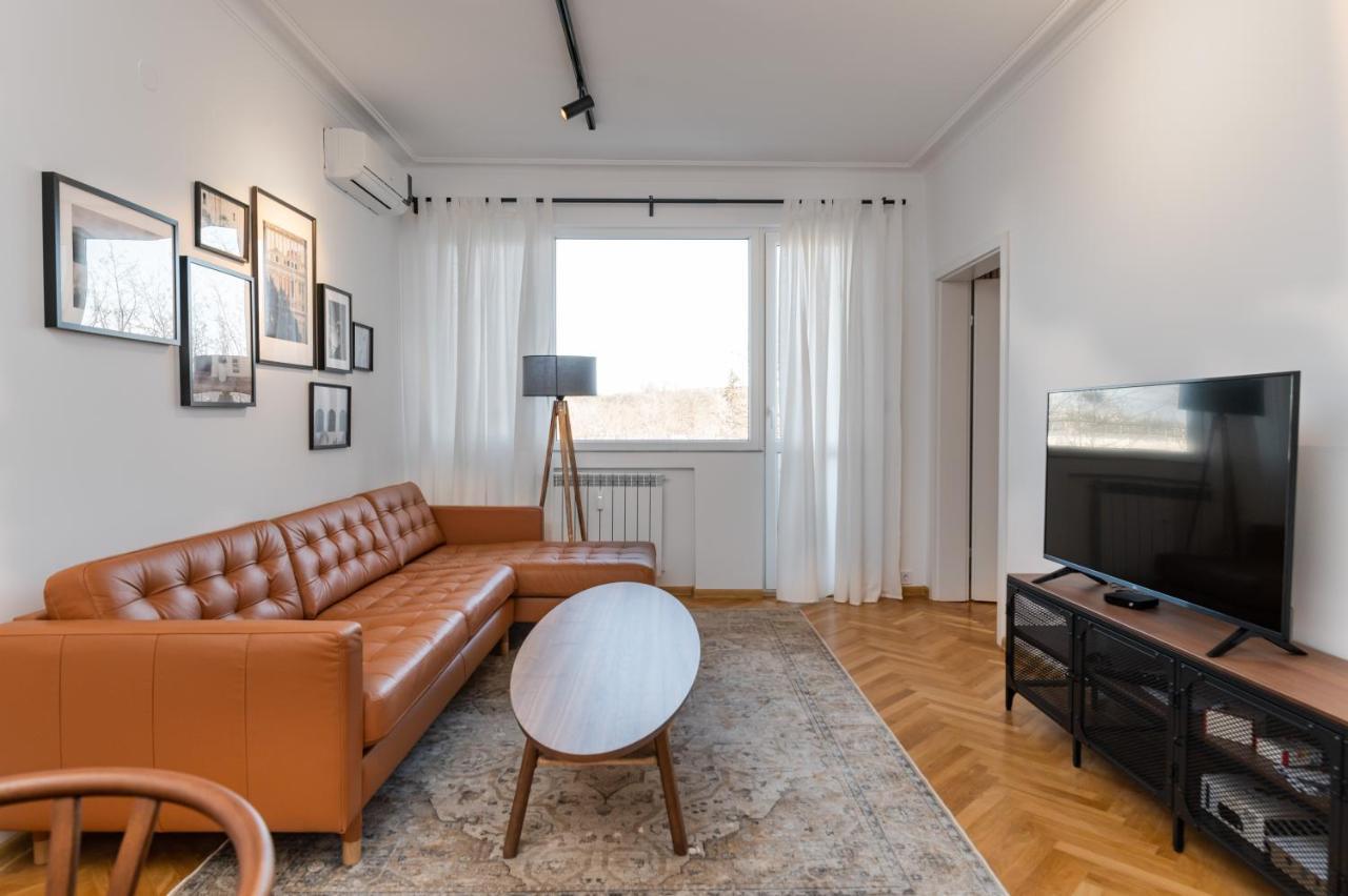 Industrial 2-Bdr Flat By The National Stadium Sofie Exteriér fotografie